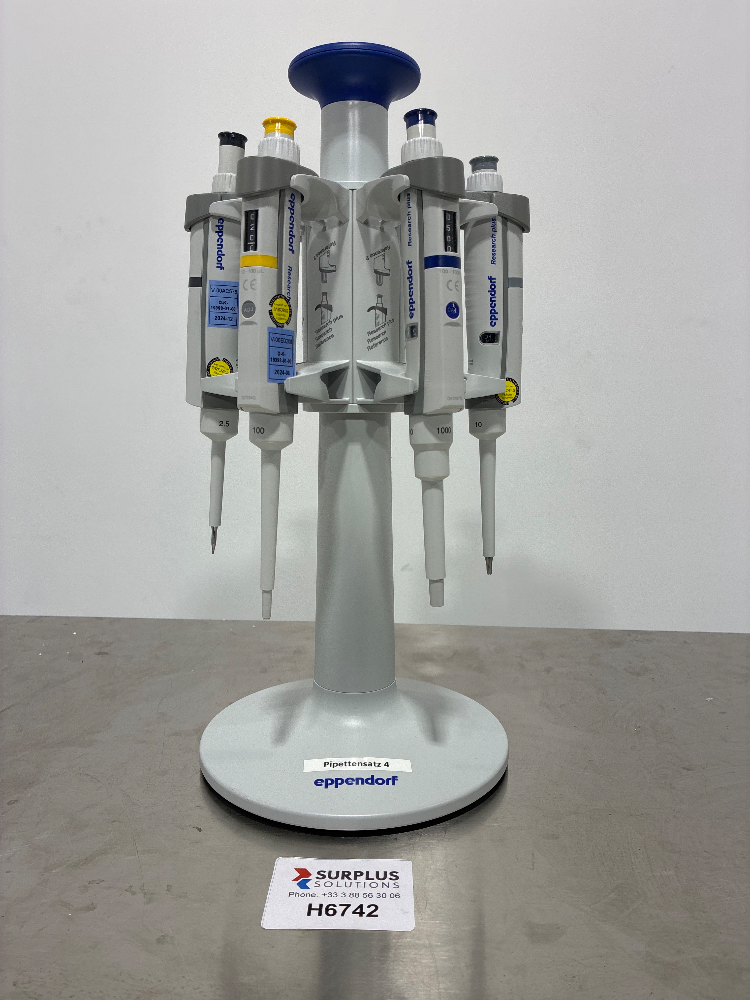 Image of Eppendorf Set of 4 Research plus pipette